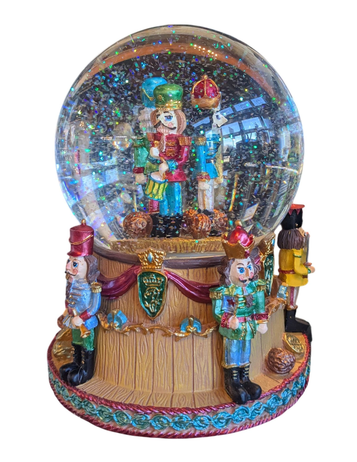 NUTCRACKER SNOWGLOBE