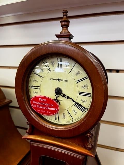 "Arendal" mantle clock with pendulum