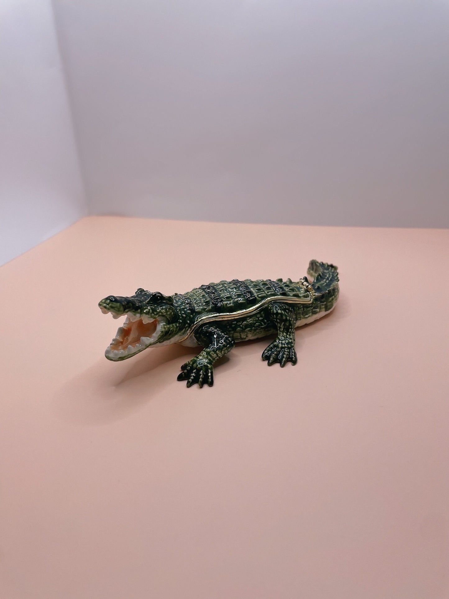 Alligator Ring Box