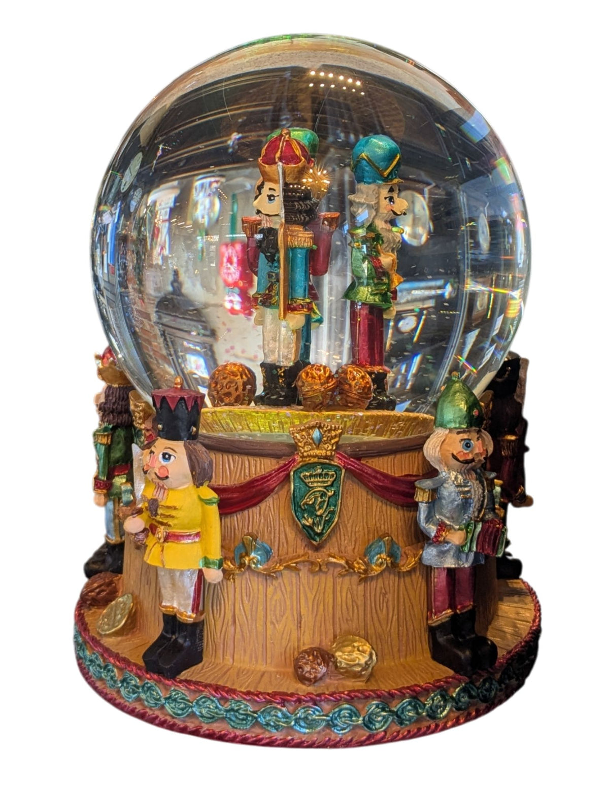 NUTCRACKER SNOWGLOBE