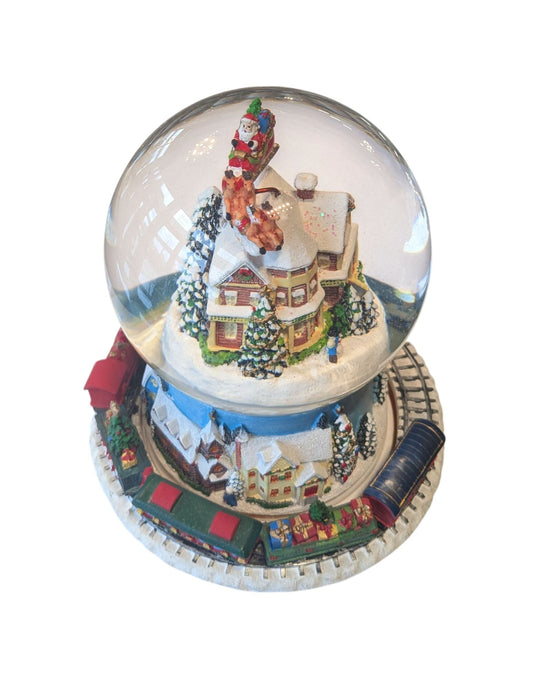 SNOW GLOBE: SANTA & TRAIN